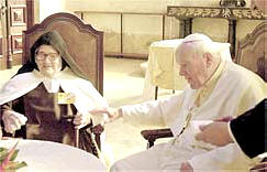 Sr_lucia_and_jpii